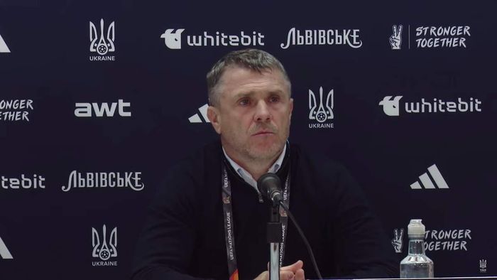 Ребров ответил, будет ли вызывать замену Сычу и Конопли: "У него тяжелая травма"