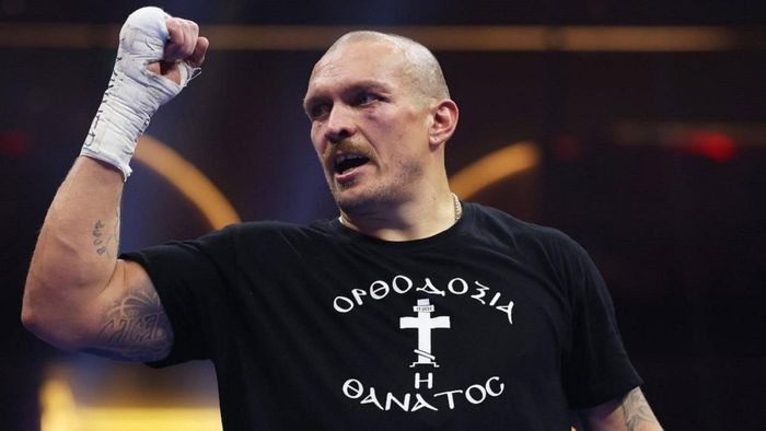 Промоутер Дюбуа відреагував на те, що Усик мусить битися з Паркером