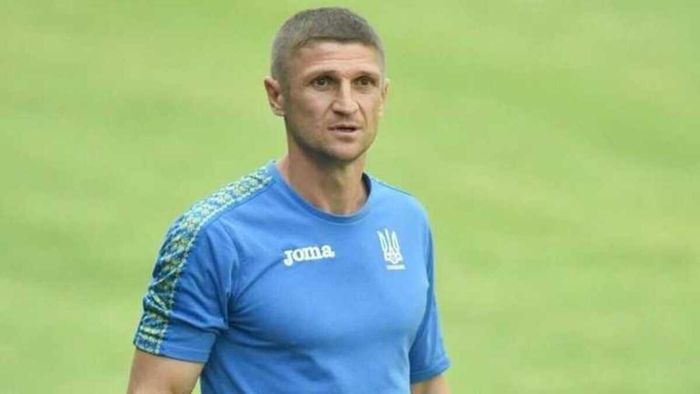 Карпаты уволили Езерского из-за скандальной ситуации – он подговорил игрока клуба к сотрудничеству с известным агентом