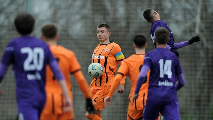 Шахтар U-19 нещадно пошматував ЛНЗ, забивши 7 м'ячів за пів години