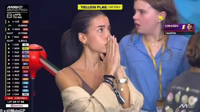 Чемпіон MotoGP зазнав моторошного падіння на очах у коханої – шолом врятував від трагедії