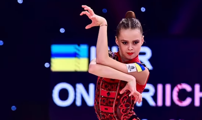 Три золота й срібло: 16-річна Онофрійчук розірвала Кубок світу з художньої гімнастики