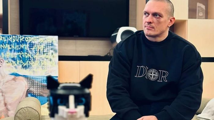 Легендарный Рой Джонс назвал двух современных боксеров, которые лучше Усика – они тоже непобедимы
