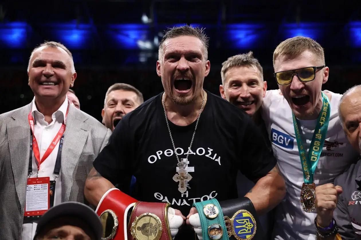 Олександр Усик / Leigh Dawney/Queensberry Олександр Усик / Leigh Dawney/Queensberry