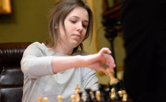 Мария Музычук вышла в 1/8 Кубка мира по шахматам – ее сестра неожиданно вылетела из турнира