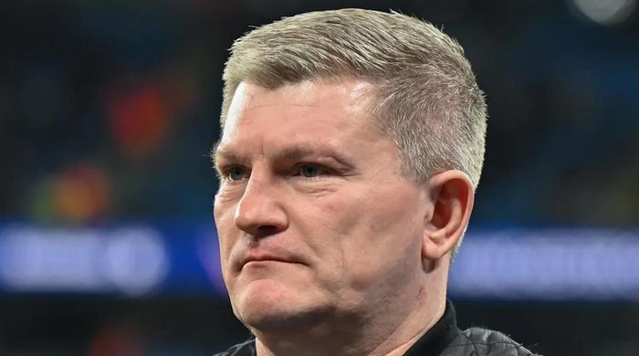 46-річний екс-чемпіон світу з боксу повертається в ринг – його відправив на пенсію українець