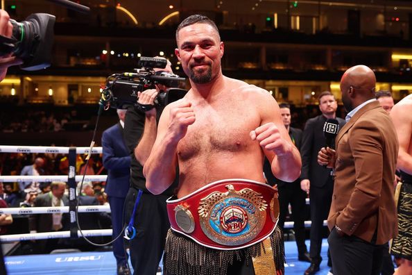 Усик отримав виклик від Паркера – новозеландець записав відео та звернувся українською