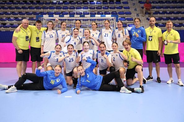 Сборная Украины по гандболу завоевала бронзу женского Евро U-17 и пропуск на чемпионат Европы U-19