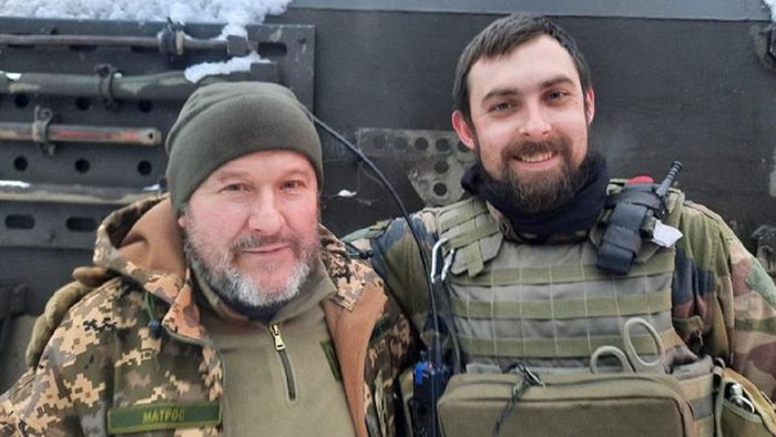 "Девять часов воевал в одном помещении с кадыровцами": легендарный футбольный комментатор о своем пути на войне