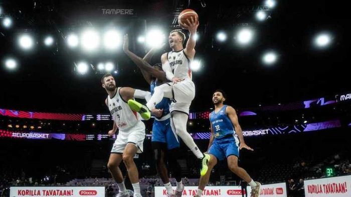 Євробаскет-2025: чемпіони світу нокаутували португальців в останній чверті і вийшли до чвертьфіналу 