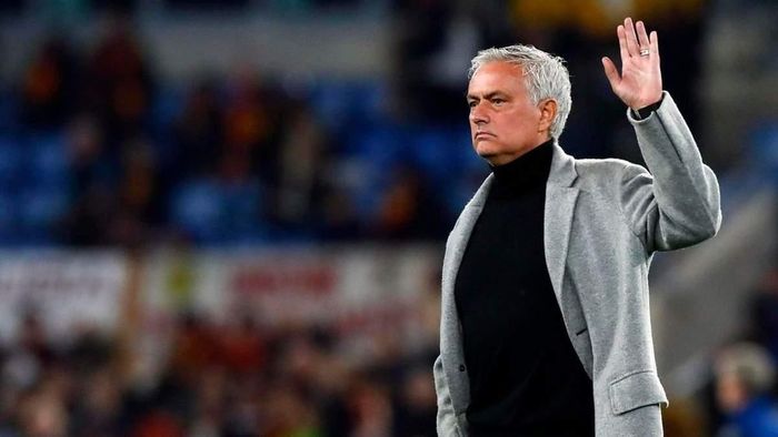 Моурінью знищив тренера суперників, який вимагав вилучення для Судакова