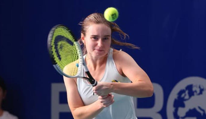 Перша українська тенісистка вилетіла з Australian Open – била білоруску 6:0, але програла