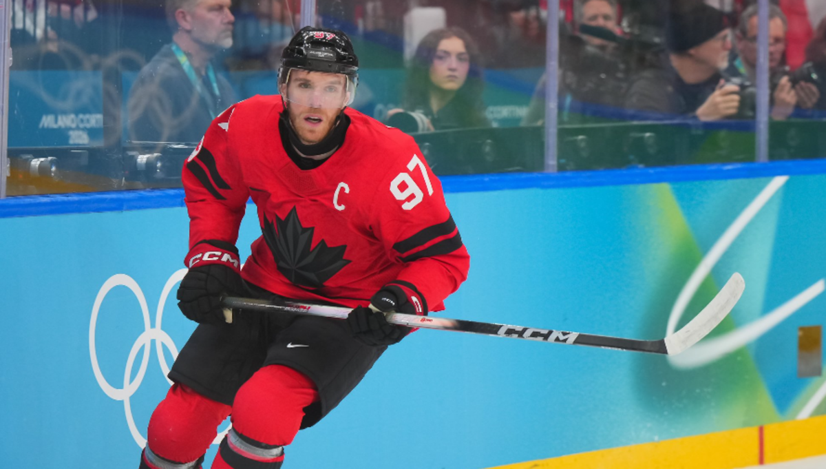 Конор Макдевід / IIHF