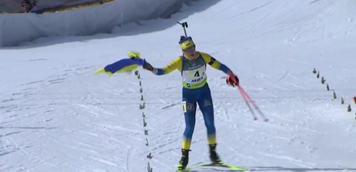 Українські біатлоністки дивом виграли медаль на чемпіонаті світу серед юніорів – яскравий фініш з прапором