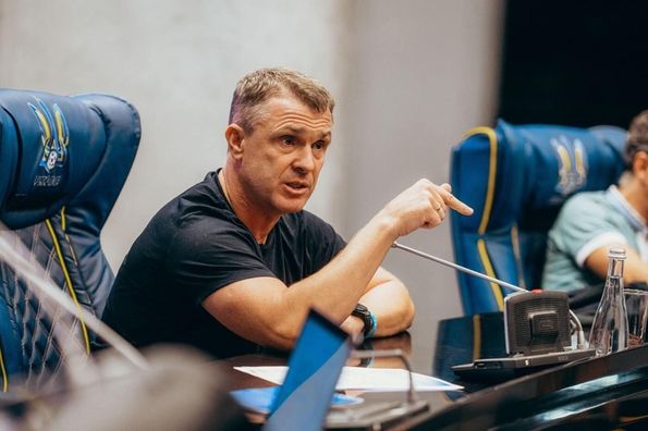 Екс-капітан збірної України закликав Реброва піти у відставку після невиходу на ЧС-2026