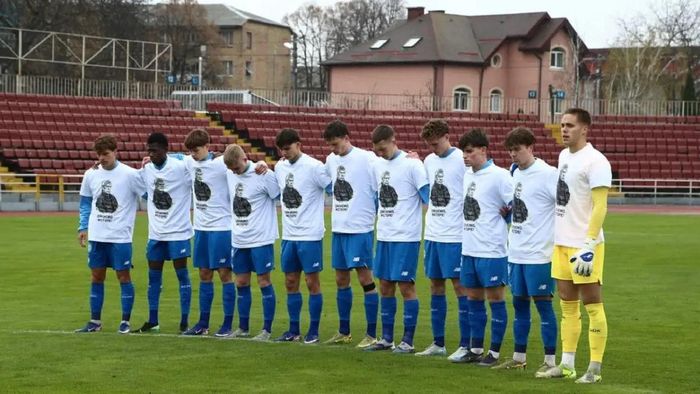 Динамо з Суркісом символічно вшанувало пам'ять Луческу – зворушлива акція перед матчем (ФОТО)