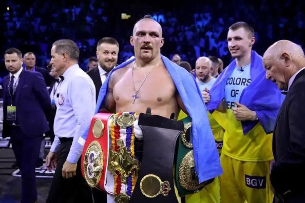 Усик відверто розповів, чи збирається ставати політиком після завершення боксерської кар'єри