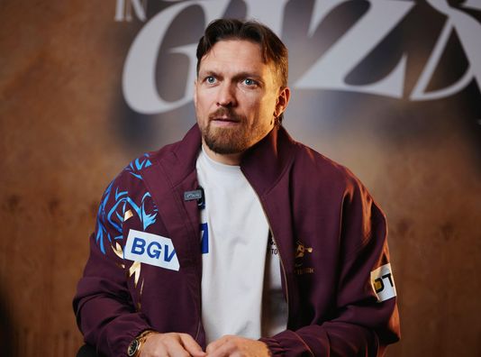 Усик отримав вердикт від екс-чемпіона світу з боксу: "Він – найкращий у світі"