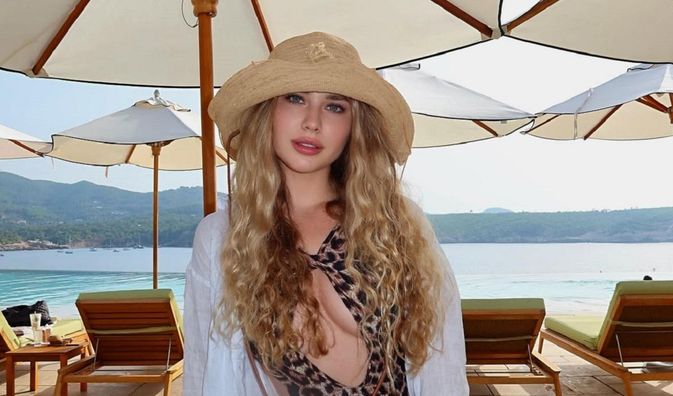 Кохана привезла Забарного в Діснейленд і поділилася секретами з підписниками (ФОТО)