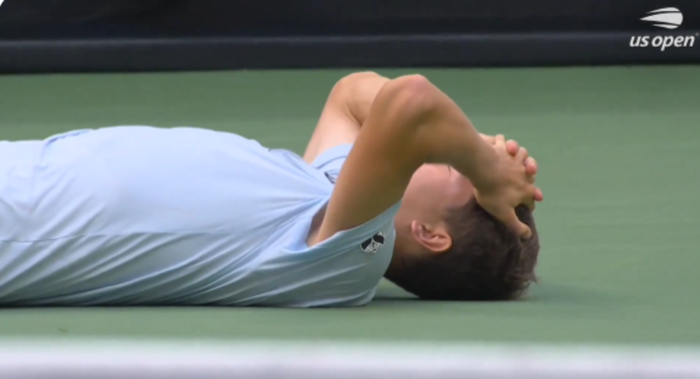 Син українських спортсменів сенсаційно пробився в 1/4 фіналу US Open, здобувши історичну перемогу