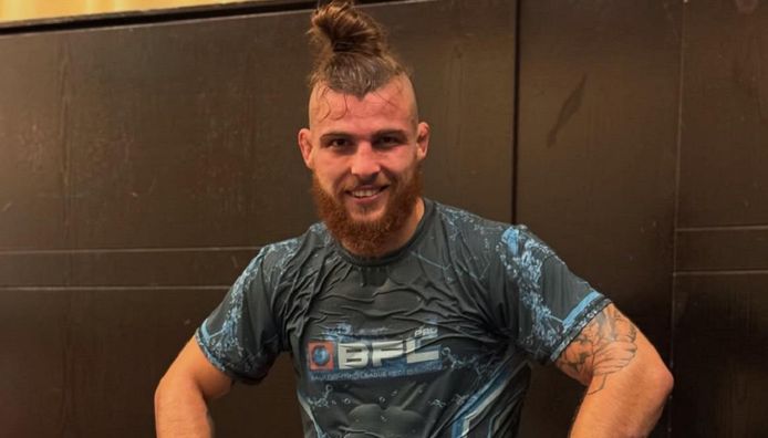 Донченко здолав Соріано на турнірі UFC у Парижі – українець довів фанів до шаленства яскравим шоу (ВІДЕО)