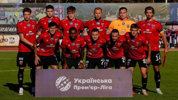 Верес выбил дебютанта Первой лиги из Кубка Украины – гол Харатина и курьезный промах Верес выбил дебютанта Первой лиги из Кубка Украины – гол Харатина и курьезный промах